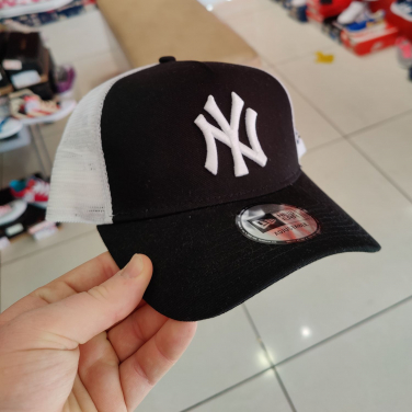 New York Yankee Trucker Cap