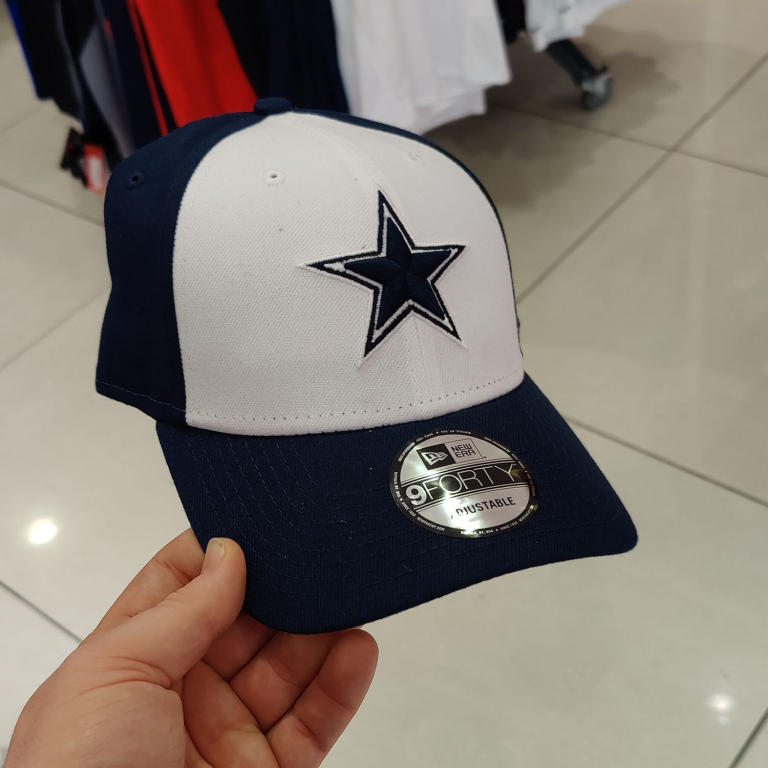 New era on sale cowboys beanie